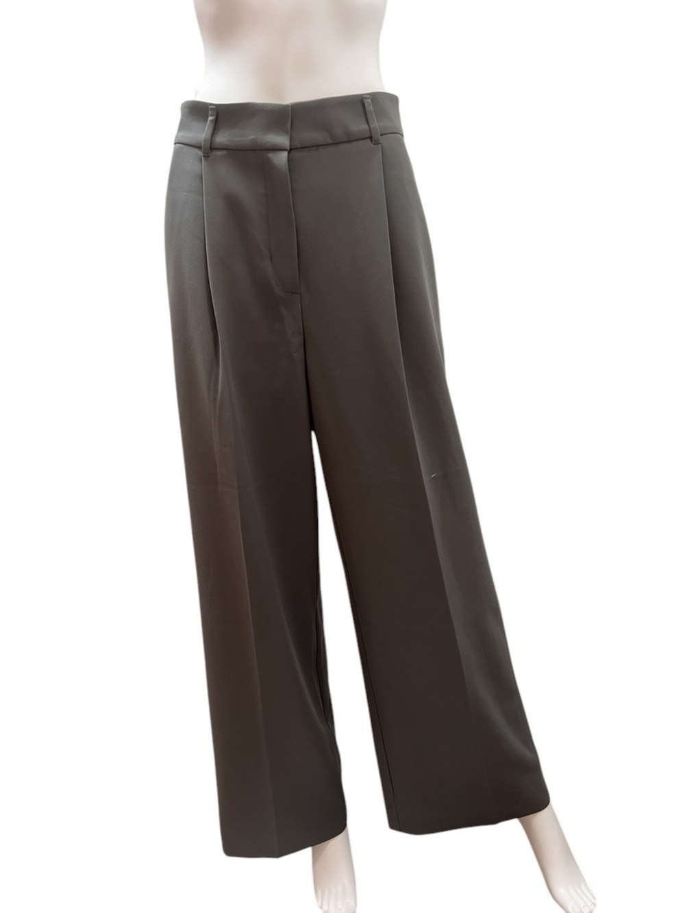 NWT- OAK + FORT Wide-Leg Trousers/ Gray/Pleated/ Size 8. Office/work wear.